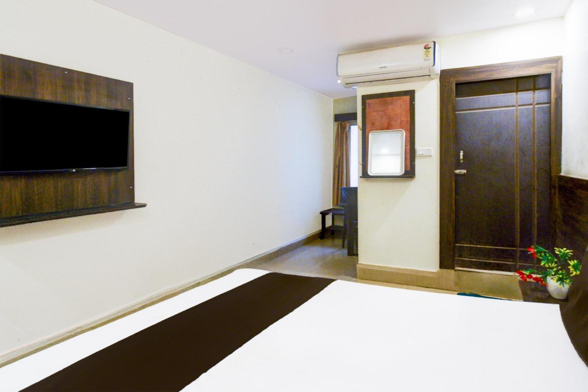 Hotel O Asian Residency Хидерабад Екстериор снимка